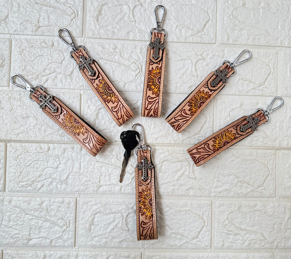 2026 New Arrival Real Genuine Leather Keychain with Creative Key Clip Hand Tooled Wristband Nylon Lining Fashionable Keyrings